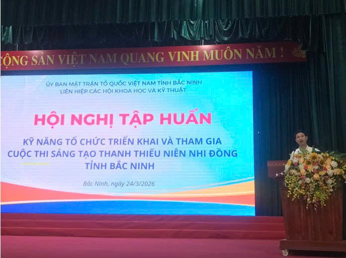 Đồng chí Nguyễn Hồng Sơn – Phó Chủ tịch Liên hiệp các hội Khoa học và Kỹ thuật – Phó Trưởng Ban Tổ chức Cuộc thi phát biểu khai mạc hội nghị